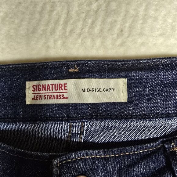 Signature Levi Strauss Jeans Capri 12 W33 Mid Rise Dark Wash Stretch Denim Water - Picture 6 of 16